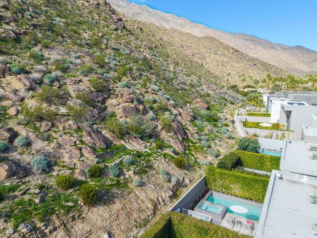 1231 Surrey Lane, Palm Springs, CA 92264