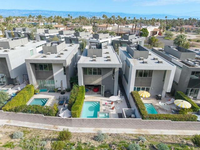 1231 Surrey Lane, Palm Springs, CA 92264