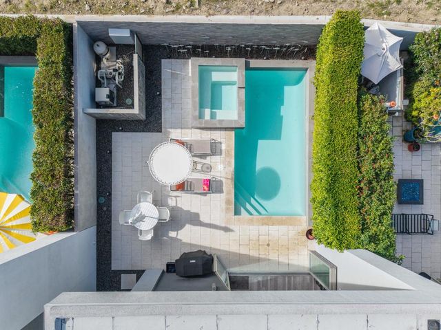 1231 Surrey Lane, Palm Springs, CA 92264