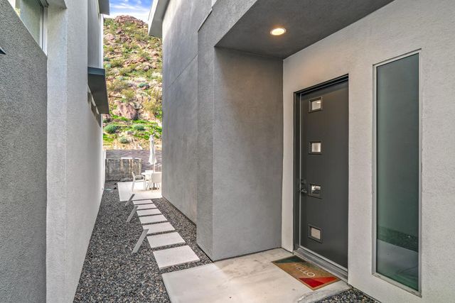 1231 Surrey Lane, Palm Springs, CA 92264