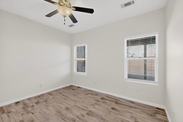 8419 Llano Vista Avenue SW, Albuquerque, NM 87121