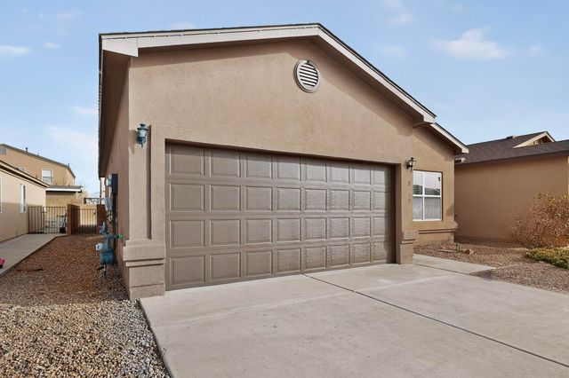 8419 Llano Vista Avenue SW, Albuquerque, NM 87121