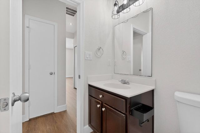 8419 Llano Vista Avenue SW, Albuquerque, NM 87121