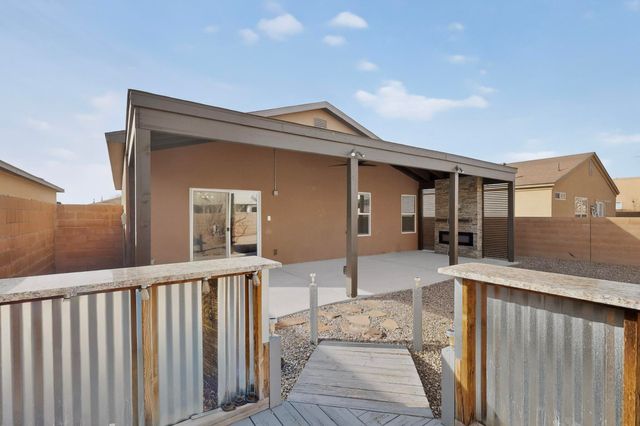 8419 Llano Vista Avenue SW, Albuquerque, NM 87121