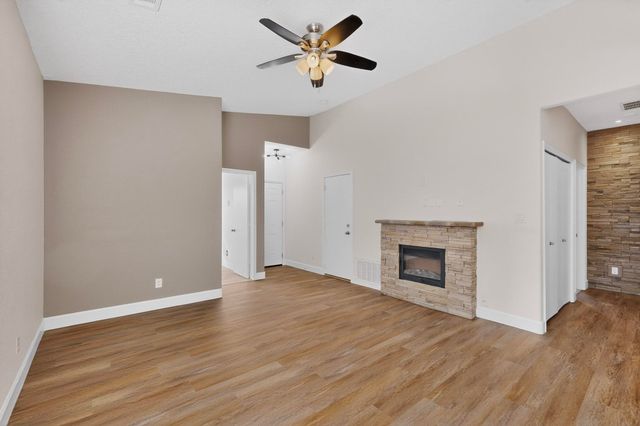8419 Llano Vista Avenue SW, Albuquerque, NM 87121