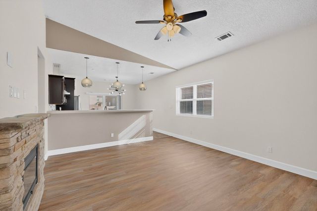 8419 Llano Vista Avenue SW, Albuquerque, NM 87121