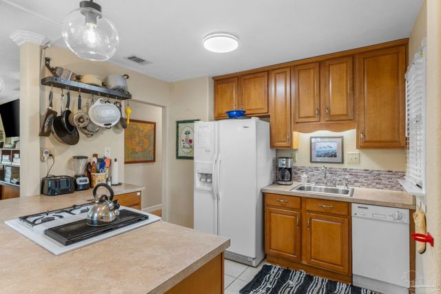 112 Cousineau Rd, Pensacola, FL 32507