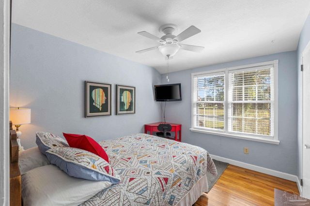 112 Cousineau Rd, Pensacola, FL 32507