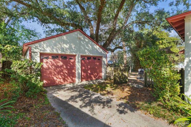 112 Cousineau Rd, Pensacola, FL 32507