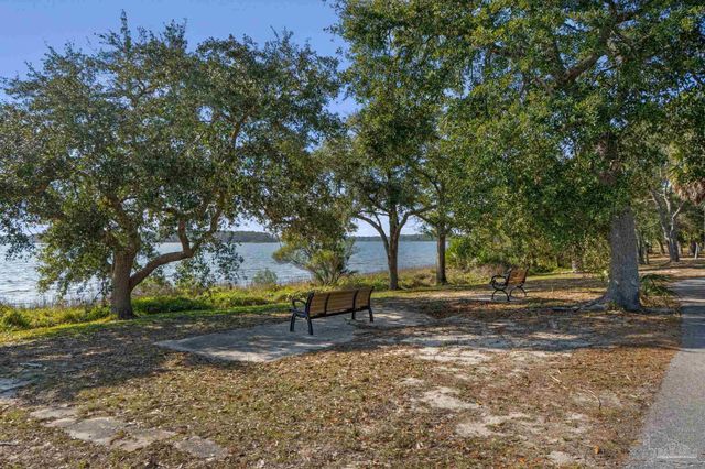 112 Cousineau Rd, Pensacola, FL 32507