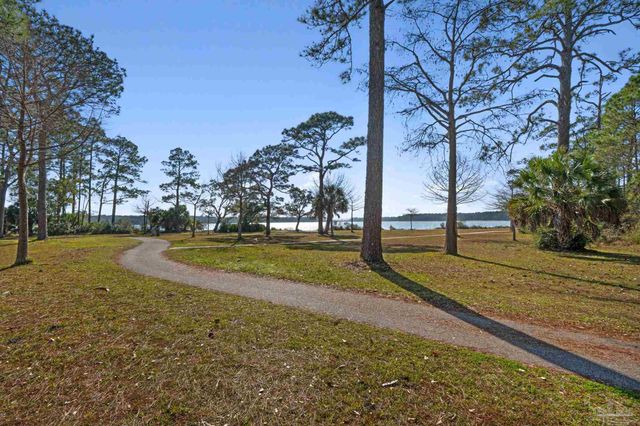 112 Cousineau Rd, Pensacola, FL 32507