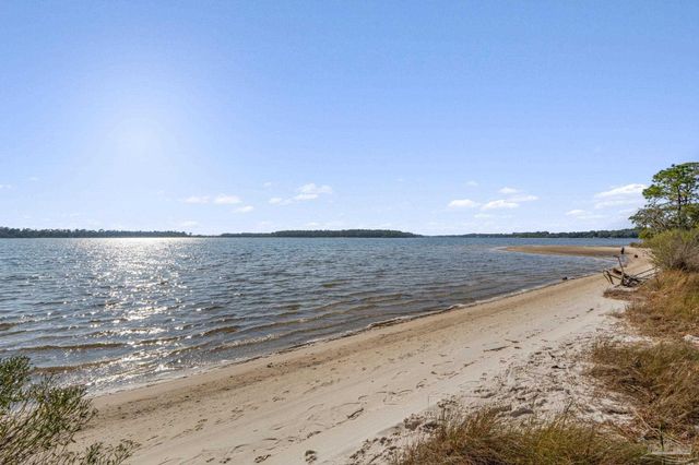 112 Cousineau Rd, Pensacola, FL 32507