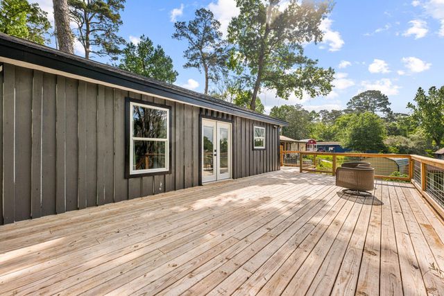 174 Hideaway Lane, Goodrich, TX 77335