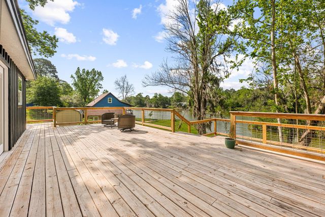 174 Hideaway Lane, Goodrich, TX 77335