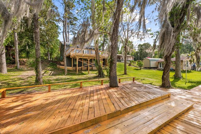 174 Hideaway Lane, Goodrich, TX 77335