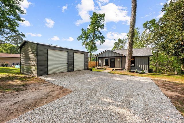 174 Hideaway Lane, Goodrich, TX 77335