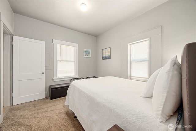 519 E Woodin Avenue, Chelan, WA 98816