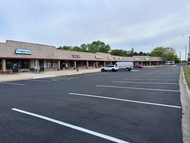 300 N Milwaukee Avenue LM, Lake Villa, IL 60046