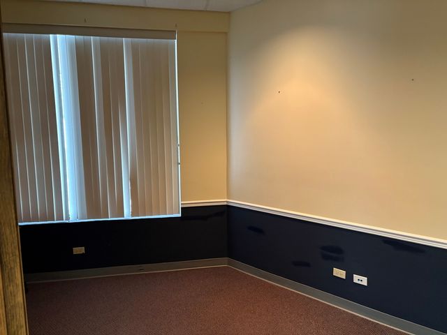 300 N Milwaukee Avenue LM, Lake Villa, IL 60046