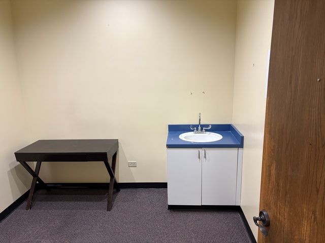 300 N Milwaukee Avenue LM, Lake Villa, IL 60046