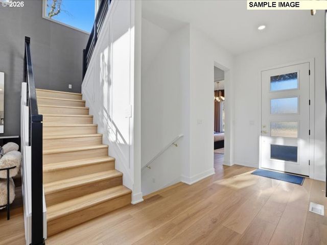 17580 HILLSIDE Dr, West Linn, OR 97068