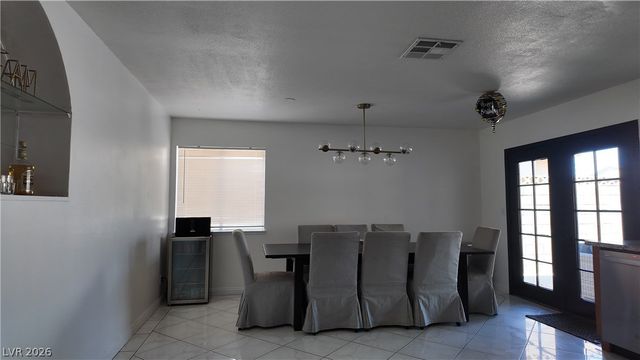 3540 Moraga Drive, Las Vegas, NV 89103