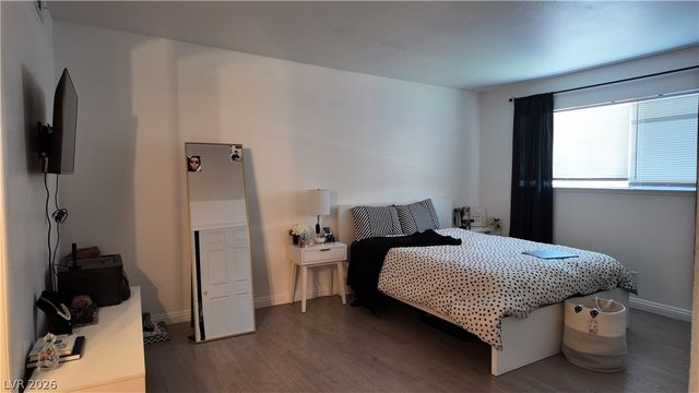 3540 Moraga Drive, Las Vegas, NV 89103