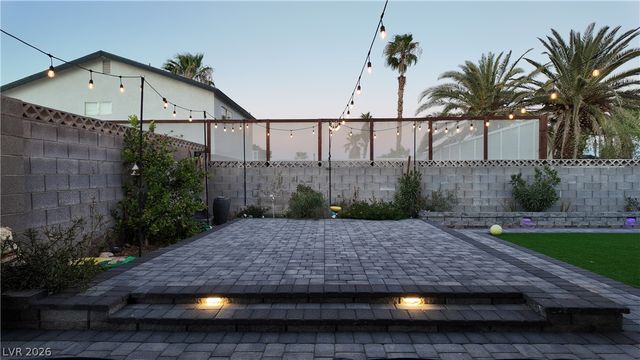 3540 Moraga Drive, Las Vegas, NV 89103