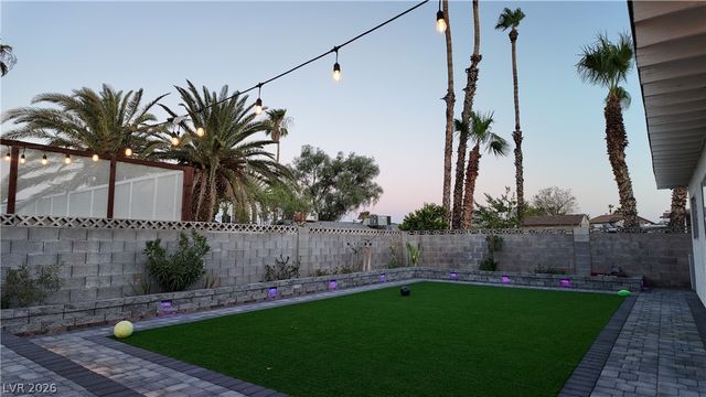 3540 Moraga Drive, Las Vegas, NV 89103