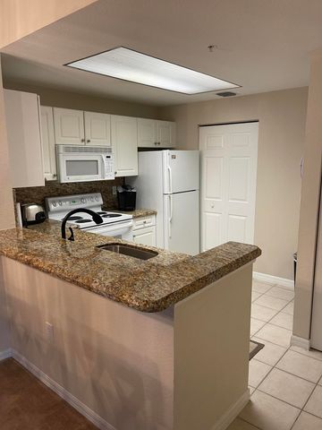 2805 Veronia Drive 104, Palm Beach Gardens, FL 33410