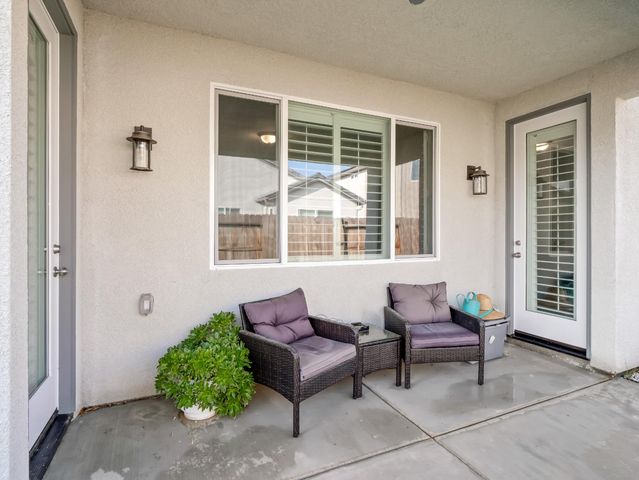 551 Talus Way S, Madera, CA 93636