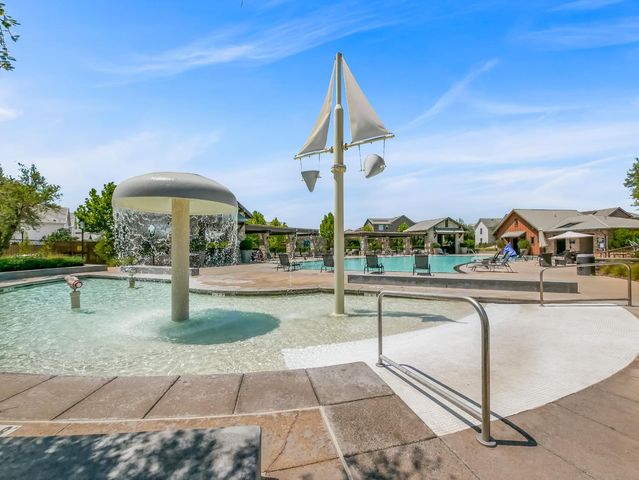 551 Talus Way S, Madera, CA 93636