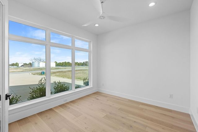 186 Desert Mountain Drive, Gordonville, TX 76245