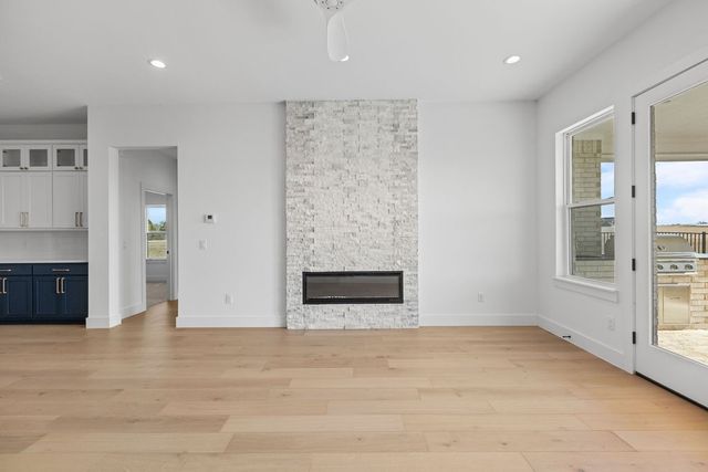 186 Desert Mountain Drive, Gordonville, TX 76245