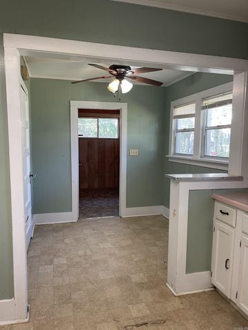 144 Centerview Street, Hot Springs, AR 71913