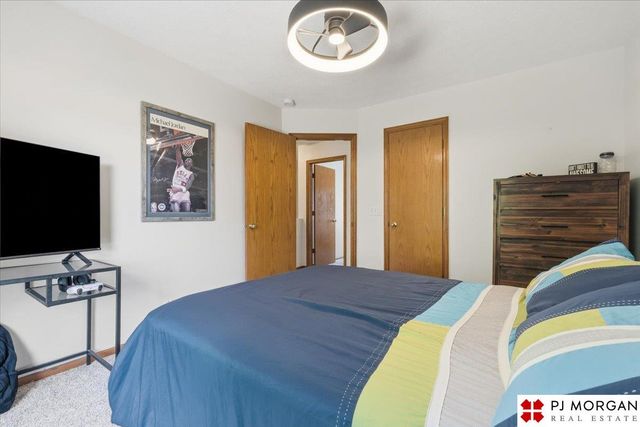 16463 Monroe Street, Omaha, NE 68135