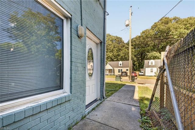 6249 Alexander St Apt B, Norfolk, VA 23513