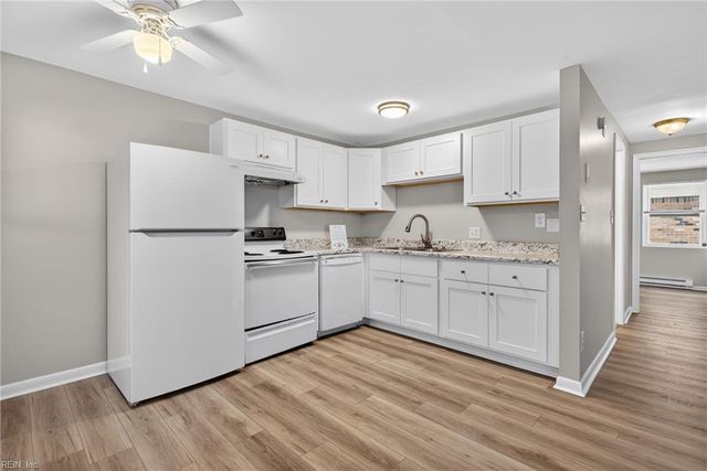 6249 Alexander St Apt B, Norfolk, VA 23513