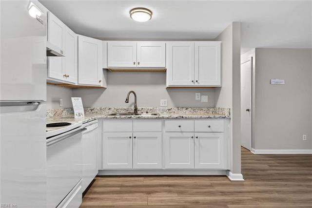 6249 Alexander St Apt B, Norfolk, VA 23513