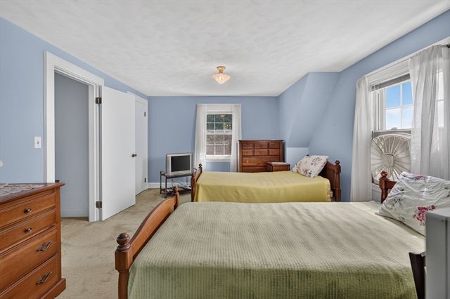 49 Downing Rd, Lexington, MA 02421