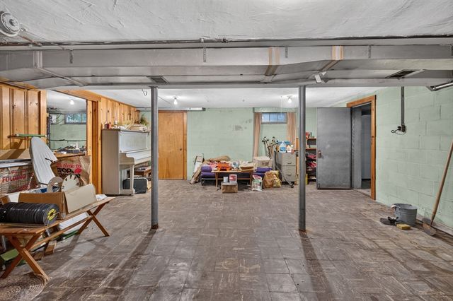 49 Downing Rd, Lexington, MA 02421
