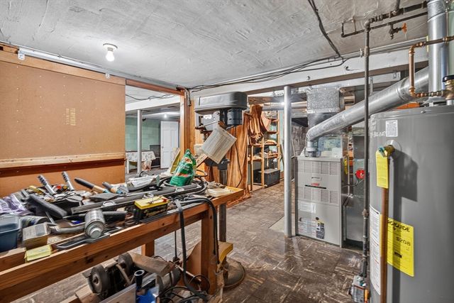49 Downing Rd, Lexington, MA 02421