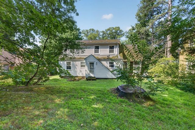 49 Downing Rd, Lexington, MA 02421