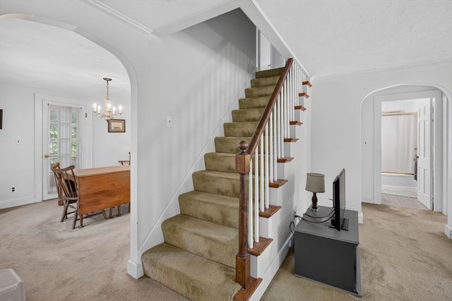 49 Downing Rd, Lexington, MA 02421