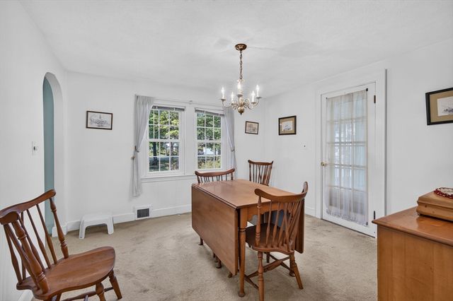 49 Downing Rd, Lexington, MA 02421