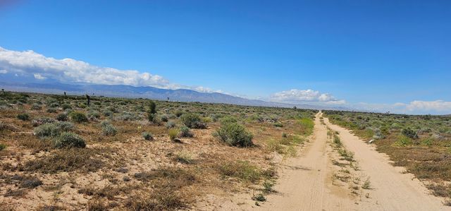 12th Street, Mojave, CA 93501