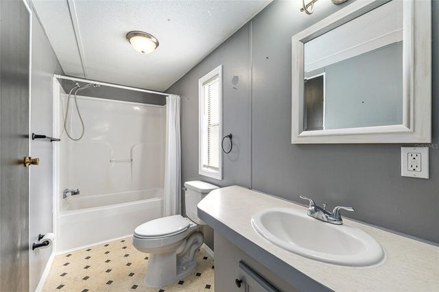 5600 SE 39TH STREET, Trenton, FL 32693