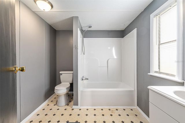 5600 SE 39TH STREET, Trenton, FL 32693