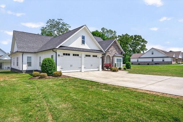 1360 Bilbrey Ave, Cookeville, TN 38501