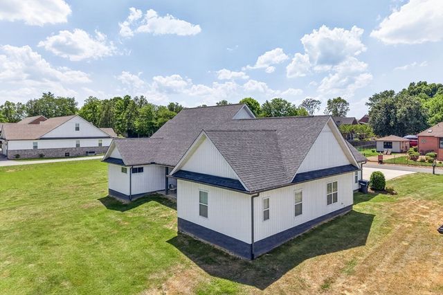 1360 Bilbrey Ave, Cookeville, TN 38501